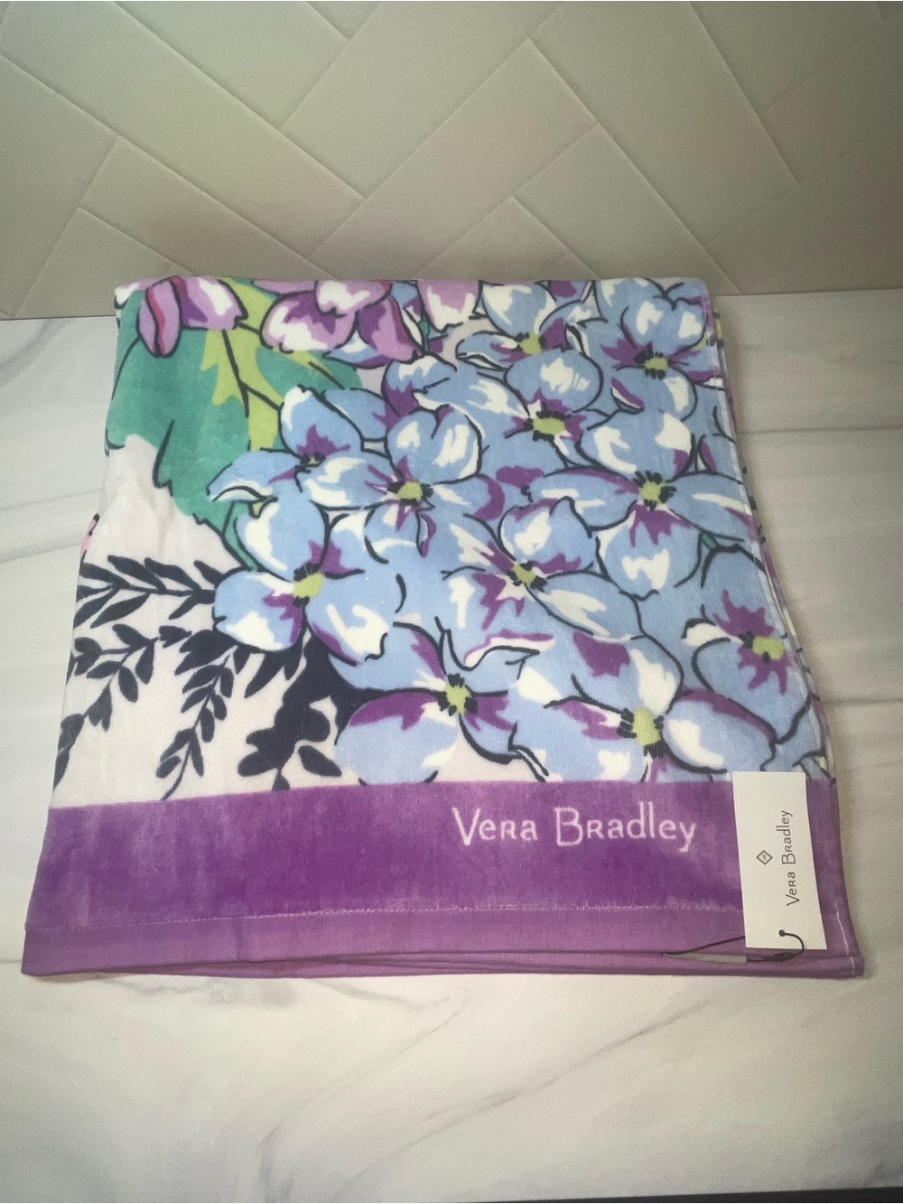 Vera Bradley Happy Hydrangeas Beach Towel - new